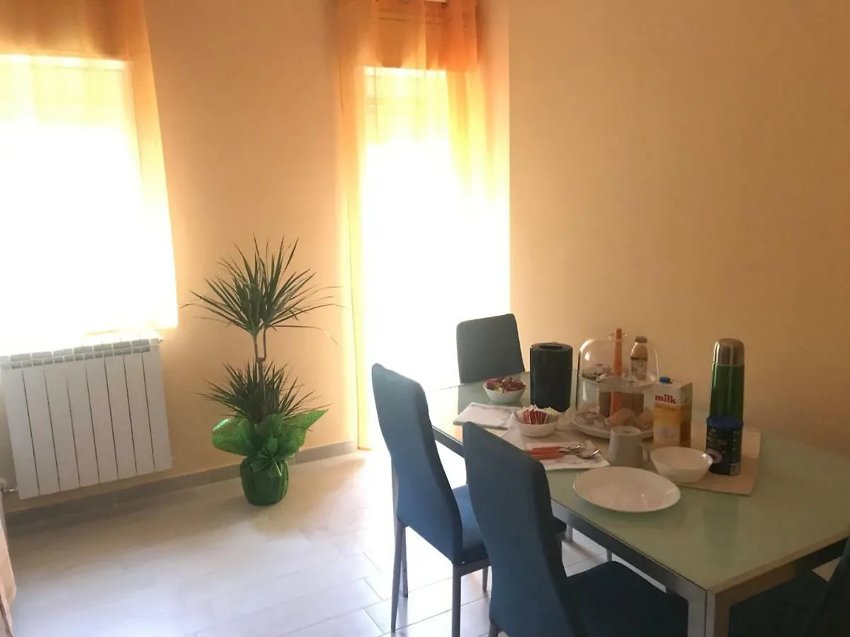 B&B Trieste كالتانيسيتا فندق مبيت وإفطار